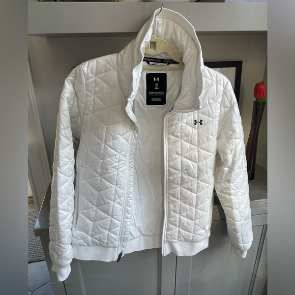 Under Armour Jackets & Blazers - UNDER ARMOUR Performance Quilted Jacket